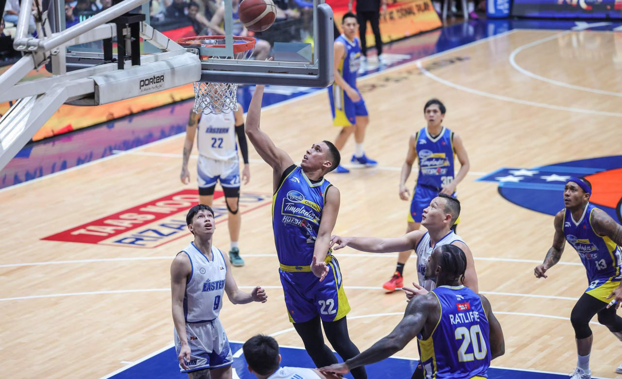 Chito Victolero lauds young guns as Magnolia fights for playoffs
