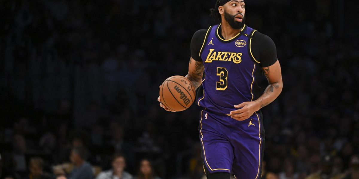 NBA Anthony Davis monster night leads Lakers past Hornets