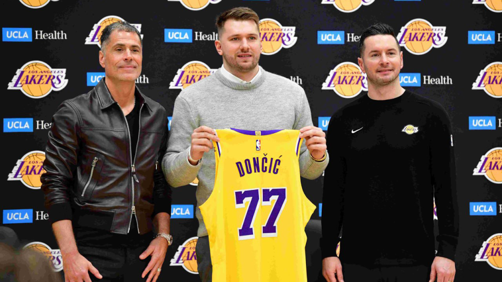 Doncic energizes LeBron as NBA homestretch begins.jpg