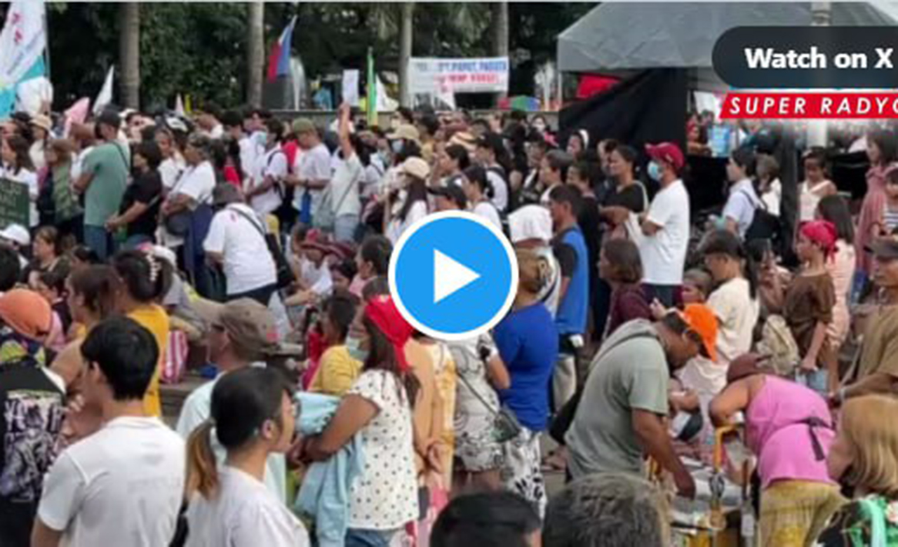 Protesters call for VP Sara impeachment, wage hike