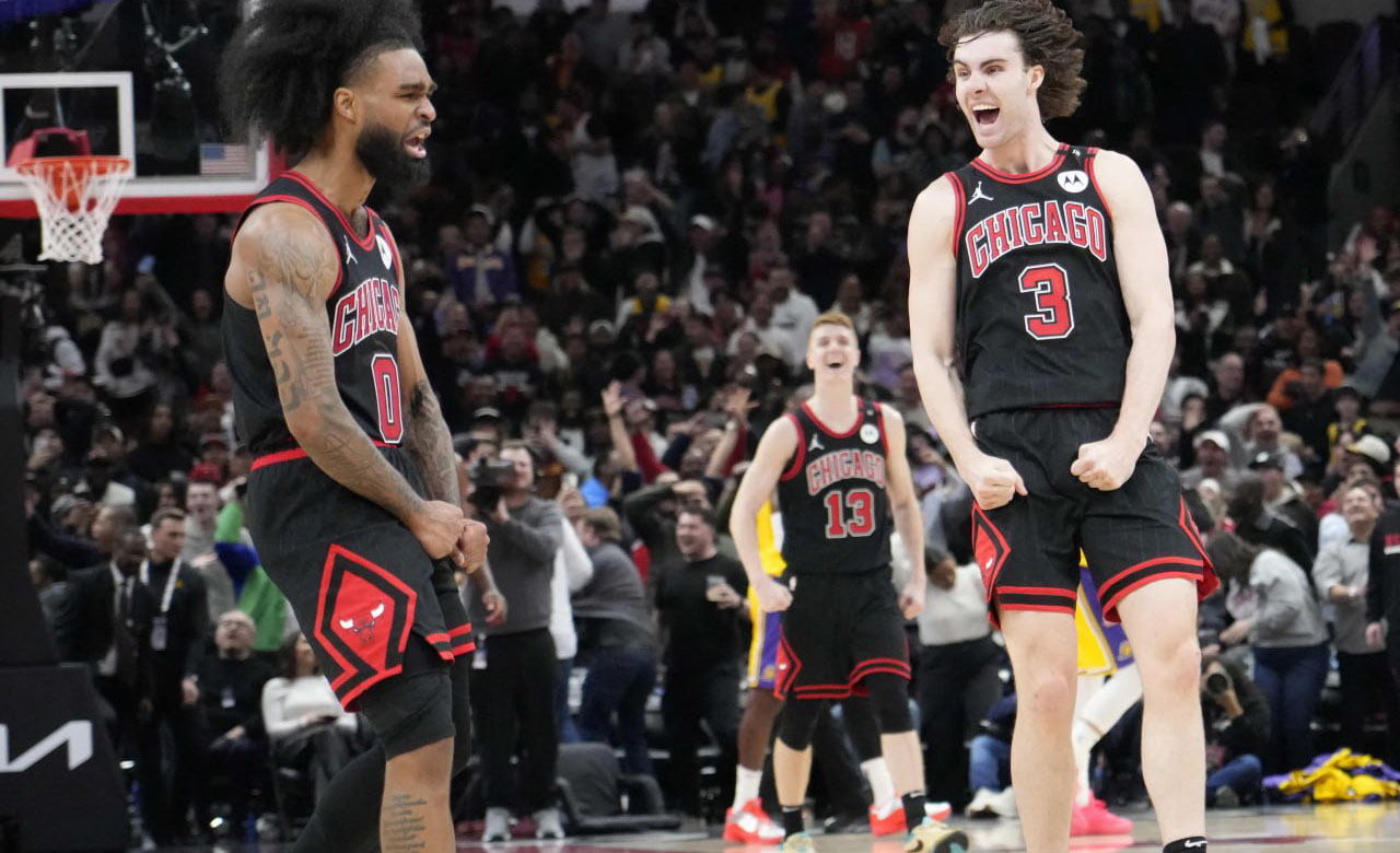 NBA: Josh Giddey hits miracle shot at buzzer as Bulls edge Lakers