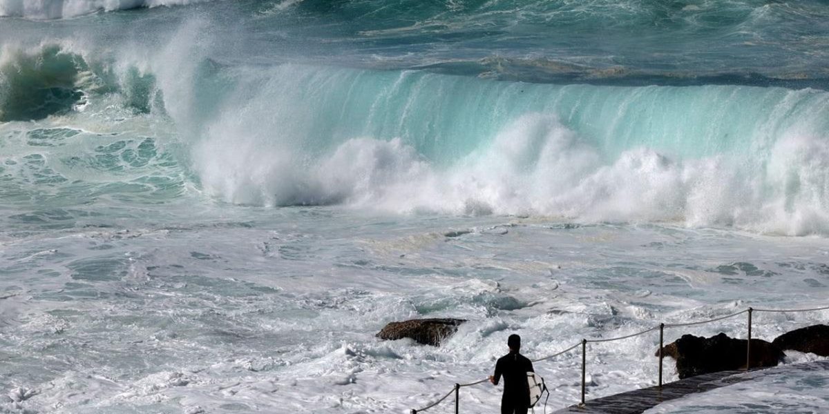 Six drowning deaths as huge waves hit Australian coast