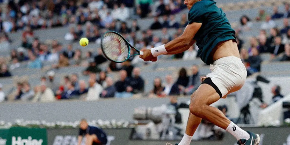 Big names crash but Italians shine on damp day at French Open