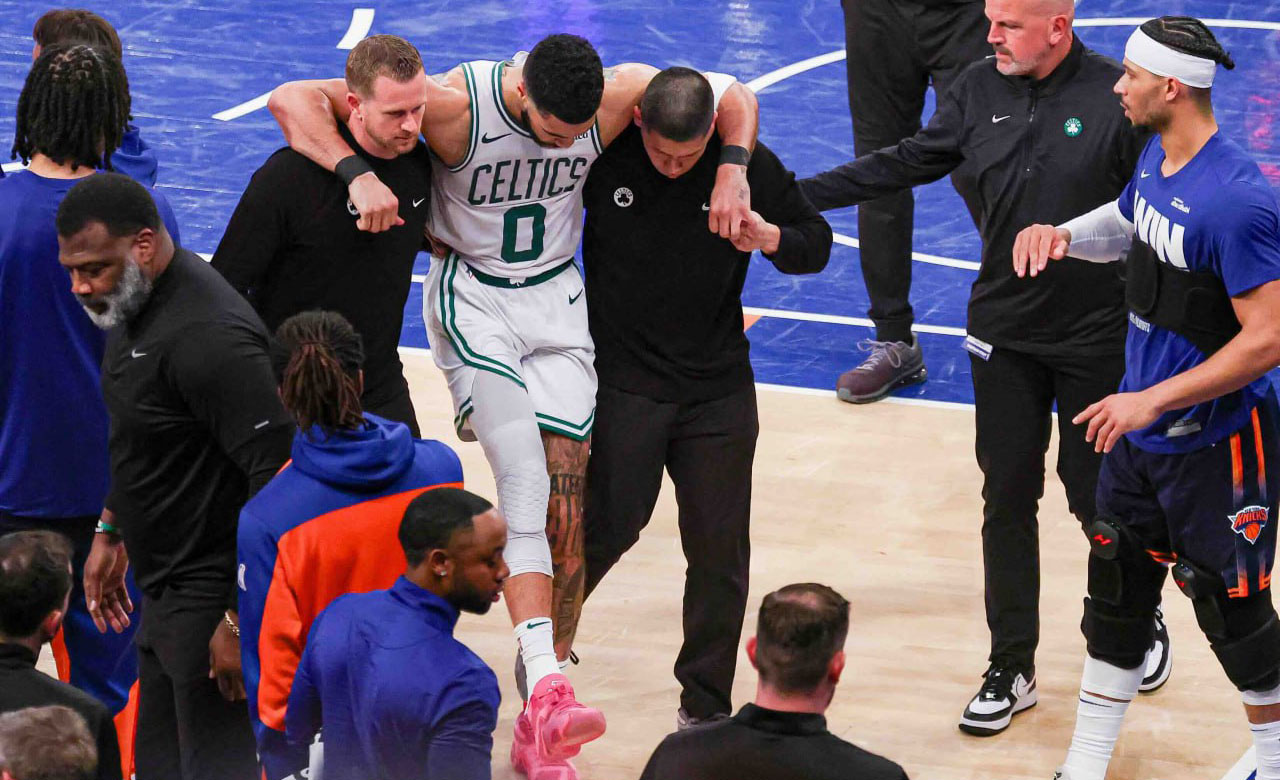 Jayson Tatum out of hospital, met with Boston teammates