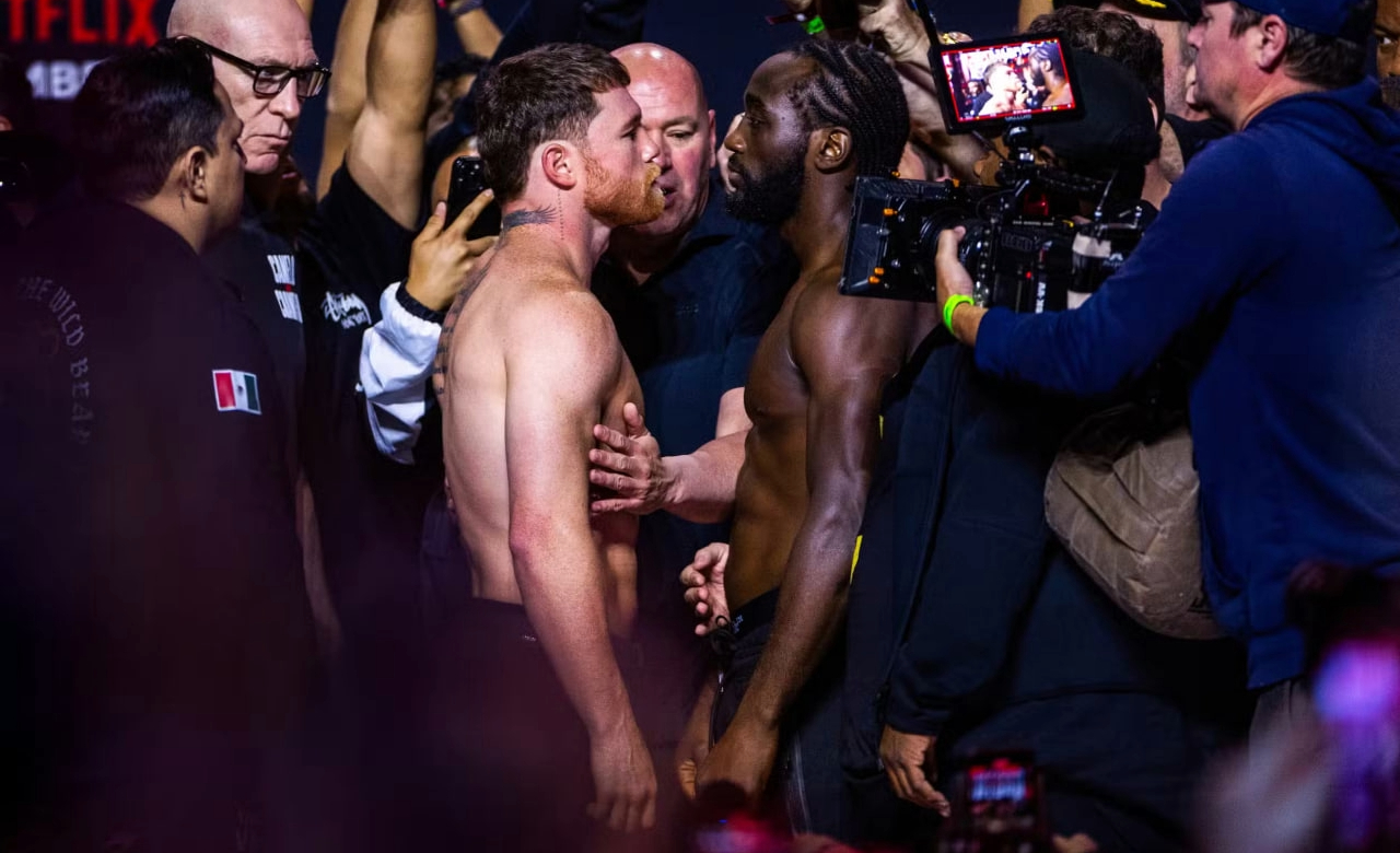 Canelo Alvarez, Terence Crawford both 167.5 pounds for blockbuster bout