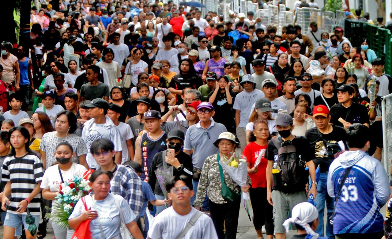 Over 2.4M people visited cemeteries, columbaria for All Saints’ Day —PNP