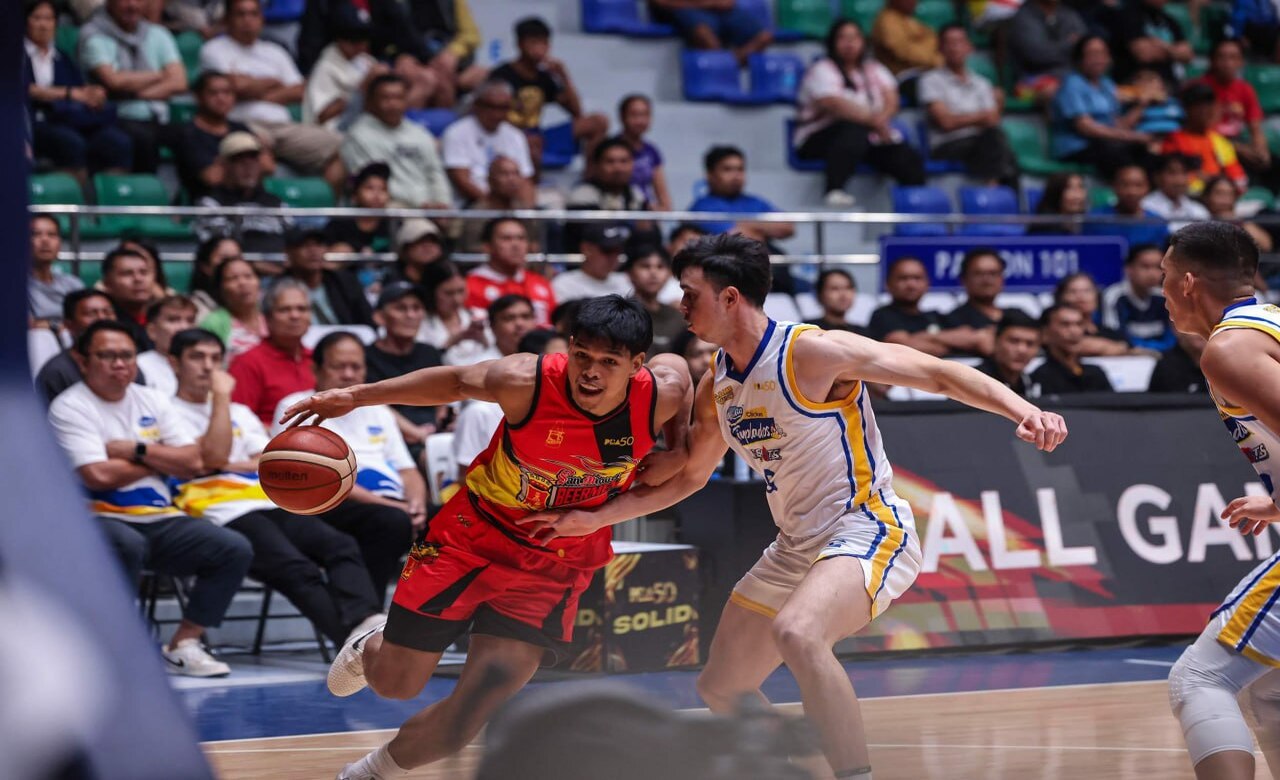 PBA: San Miguel squeaks past Magnolia for fourth straight win