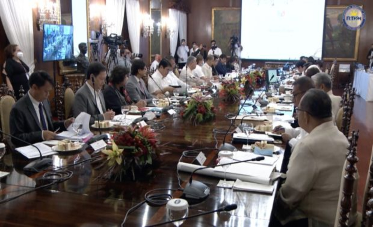 Marcos Cabinet should keep working despite raps, criticism — lawmaker