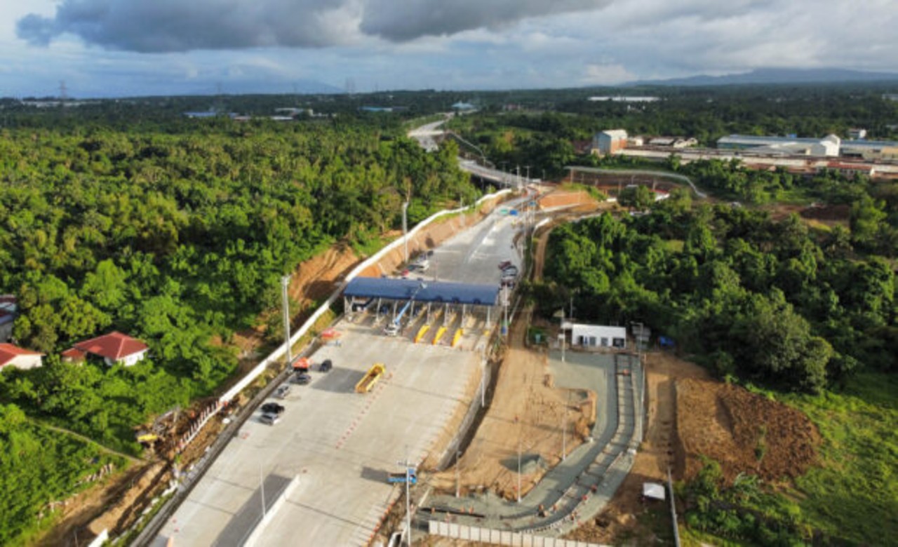Marcos – leads opening of Calax extension in Cavite, Laguna