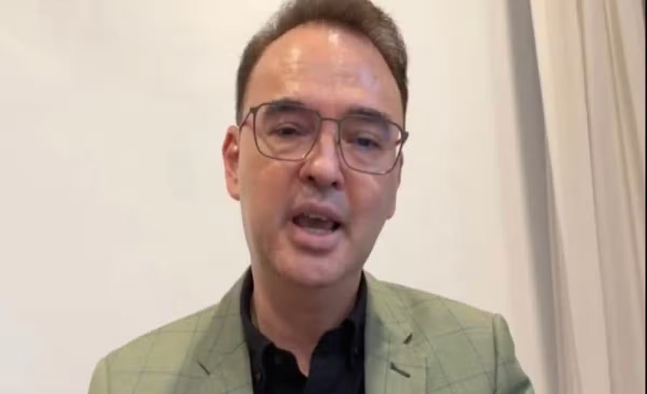 Cayetano: I am still the legitimate, legal, moral Senate president